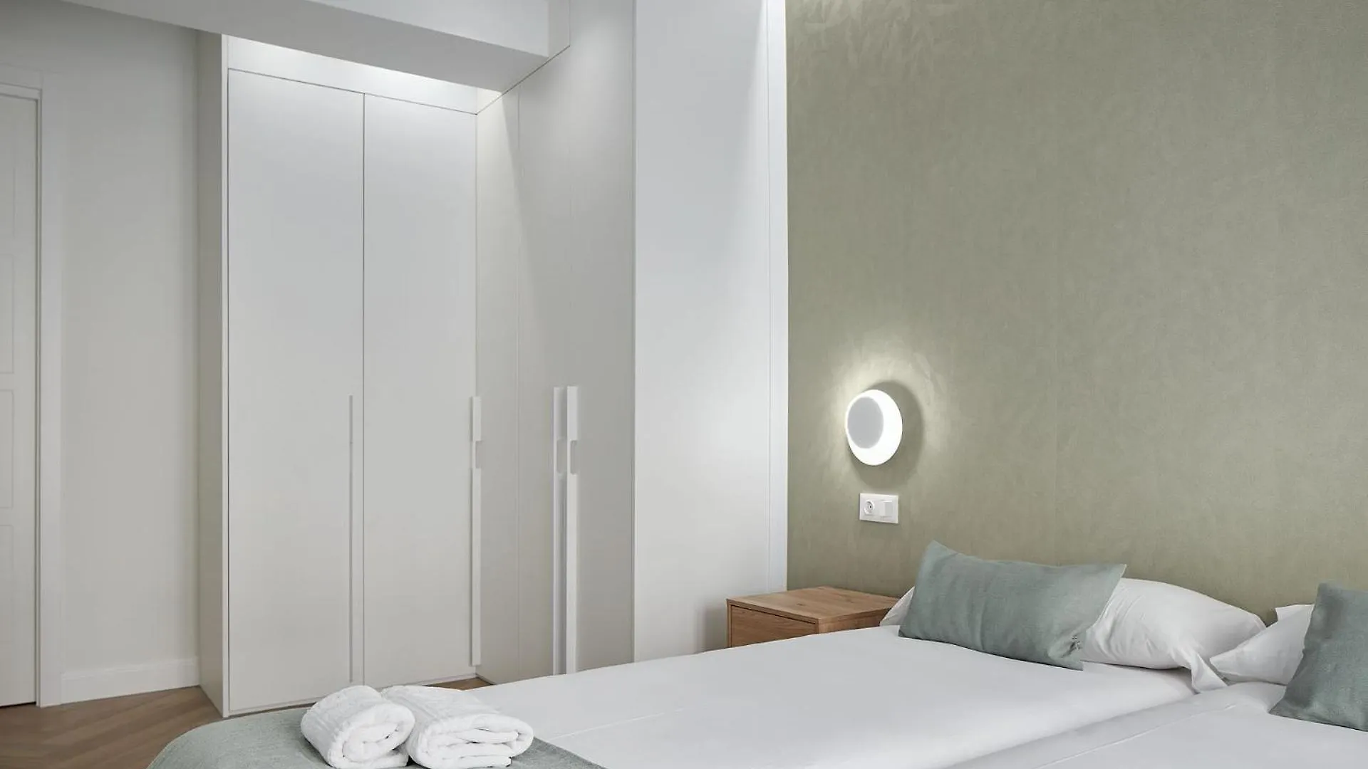 The Rentals Collection - Opera Saint-Sébastien Appartement